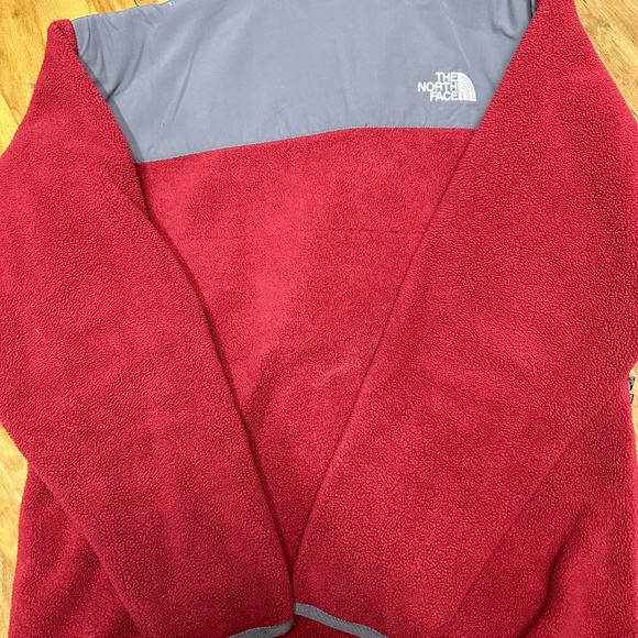 North Face Red jacket - Picture 2 of 3